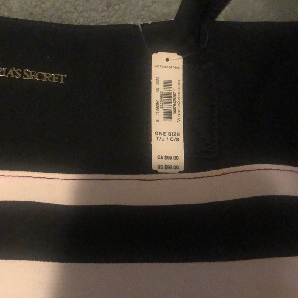 Vs bag . Large tote in perfect condition! - Picture 2 of 4